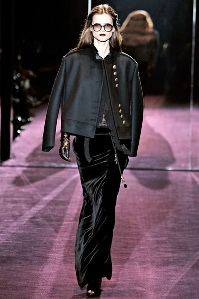 Look 1
